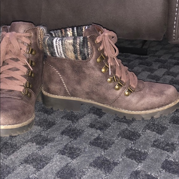 booties - Picture 6 of 7